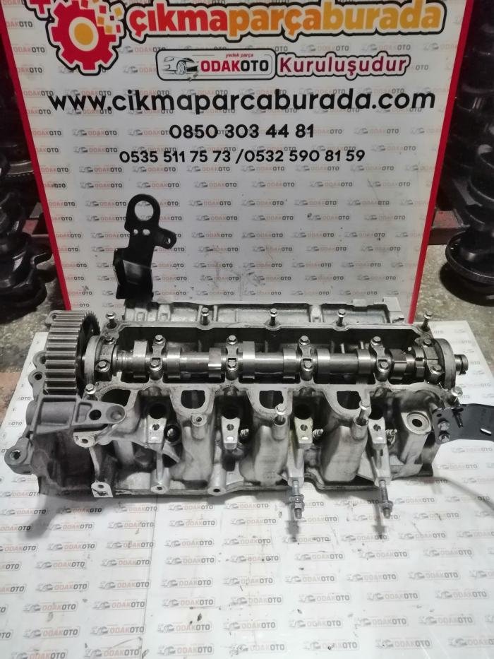 110421067R Dacia Duster 1.5 DCİ Euro5 Çıkma Silindir Kapak Orijinal