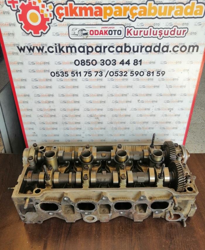 Toyota Corolla 1.6 Enjeksiyonlu Çıkma Silindir Kapak Orijinal